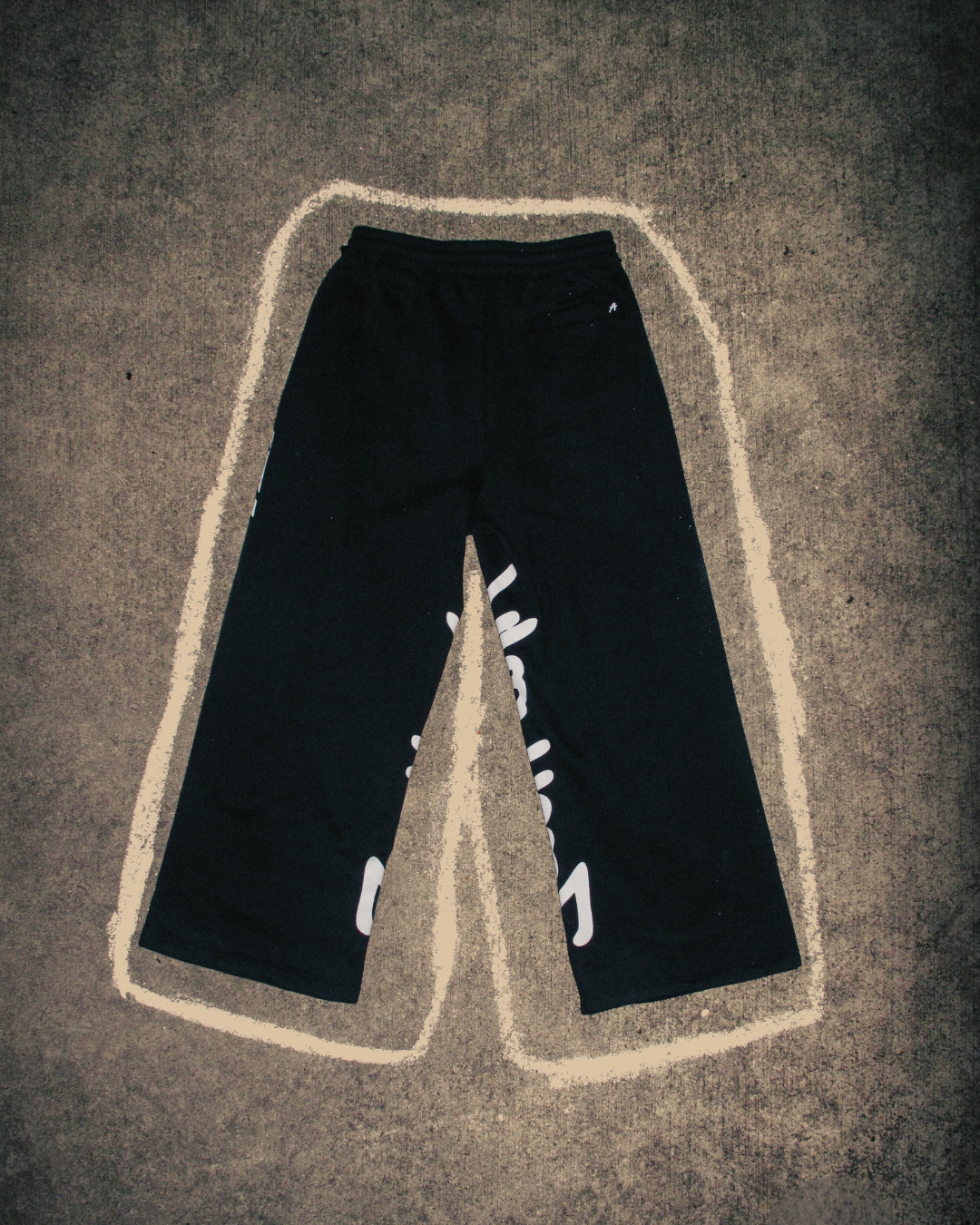 "THE TRACKPANTS" BLACK