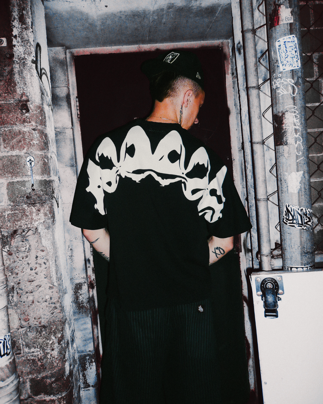 "THE TEE" BLACK